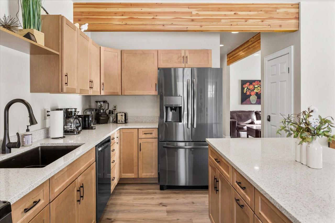 Modern Red Lodge Cabin - Walk To Broadway Ave Ngoại thất bức ảnh